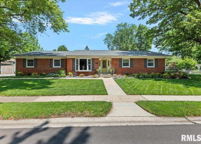 Property at 2605 Churchill Rd, Springfield, IL 62702, 4 beds, 2 baths