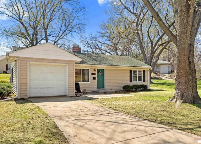 Property at 330 W Stonegate Rd, Peoria, IL 61614, 2 beds, 1 bath