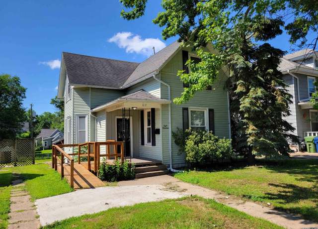 Property at 819 12th Avenue South, Clinton, IA 52732, 4 beds, 2 baths