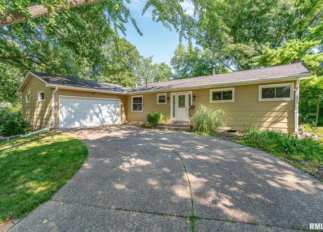Property at 113 31st Ave, Moline, IL 61265, 3 beds, 2 baths