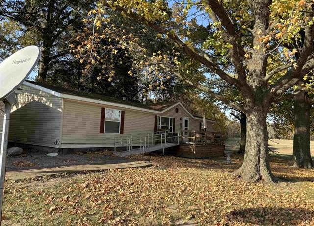 Property at 10062 N State Route 142 Hwy, Mt Vernon, IL 62864, 3 beds, 2 baths