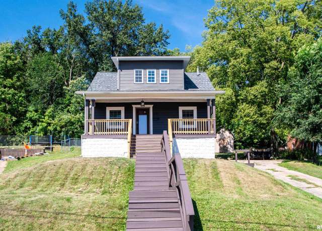 Property at 6301 S Adams St, Bartonville, IL 61607, 3 beds, 2 baths