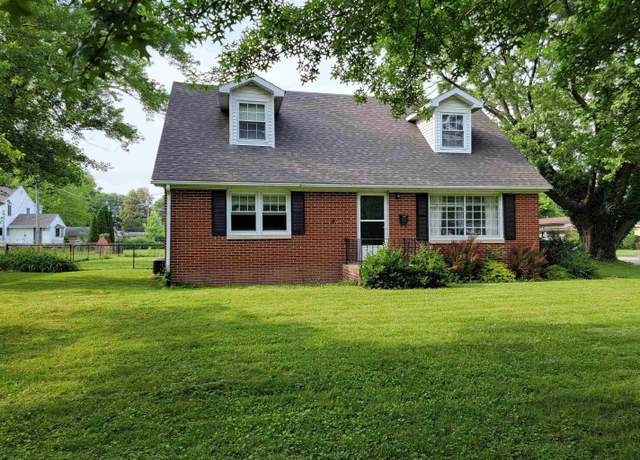 Property at 25 Kirkwood St, Chatham, IL 62629, 4 beds, 1.5 baths
