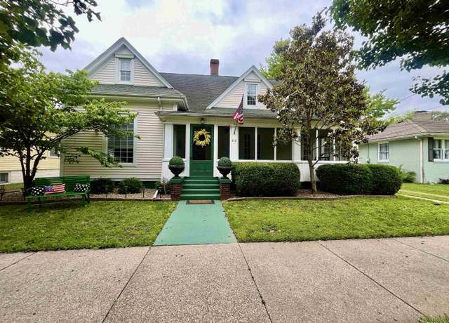 Property at 212 E 3rd St, Metropolis, IL 62960, 4 beds, 3 baths