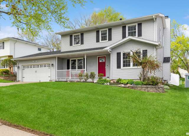 Property at 1220 Pine Hill Rd, Bettendorf, IA 52722, 4 beds, 2.5 baths