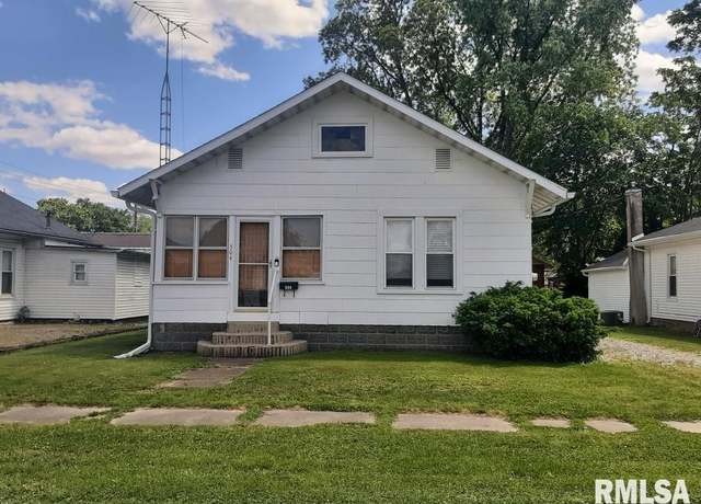 Property at 504 W Sylvester Ave, Christopher, IL 62822, 2 beds, 1 bath