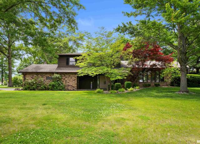 Property at 1213 12th St, Viola, IL 61486, 4 beds, 2 baths