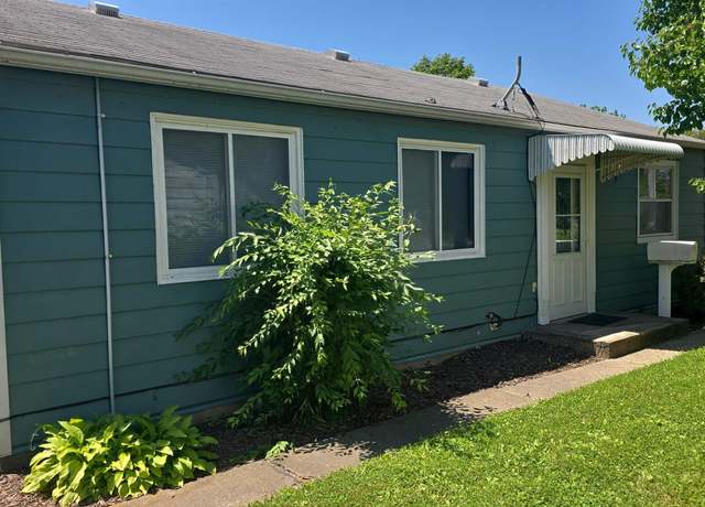Property at 1102 40th St, Moline, IL 61265, 3 beds, 1 bath