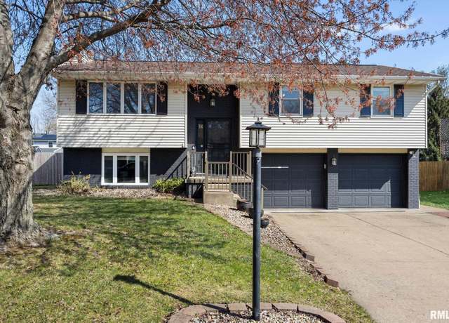 Property at 332 Juniper Ln, East Peoria, IL 61611, 4 beds, 2.5 baths