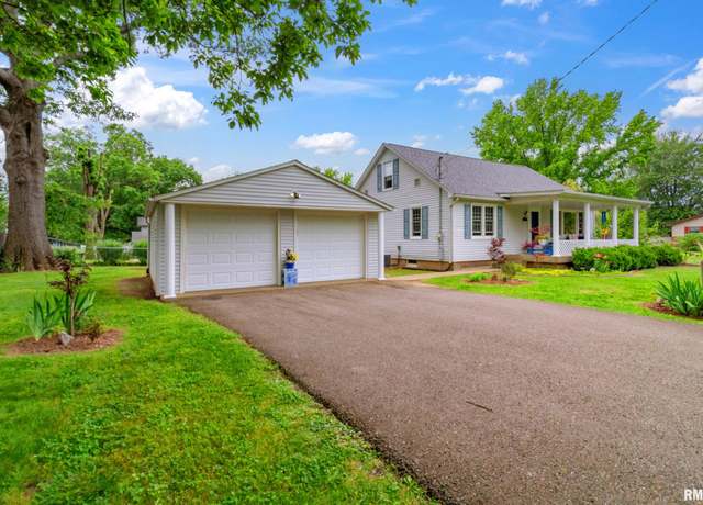 Property at 1300 S Duncan St, Marion, IL 62959, 2 beds, 1 bath