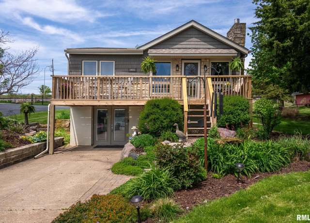 Property at 1401 SW Canal Shore Dr, Le Claire, IA 52753, 3 beds, 2 baths