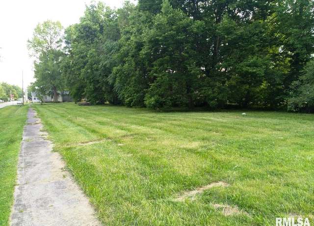 Property at 403 S 4th St, Girard, IL 62640