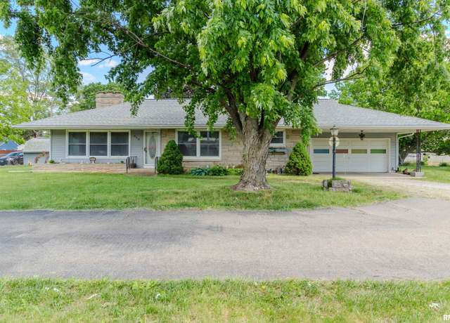 Property at 410 Radio City Dr, North Pekin, IL 61554, 3 beds, 1.5 baths