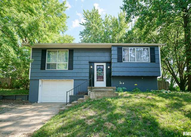 Property at 2202 Brookdale Ln, Pekin, IL 61554, 3 beds, 1.5 baths
