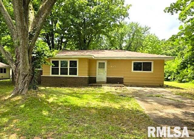 Property at 415 Marteeny St, Mt Vernon, IL 62864, 3 beds, 1 bath