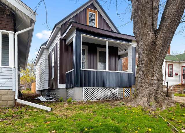 Property at 315 W Nebraska Ave, Peoria, IL 61604, 4 beds, 1 bath