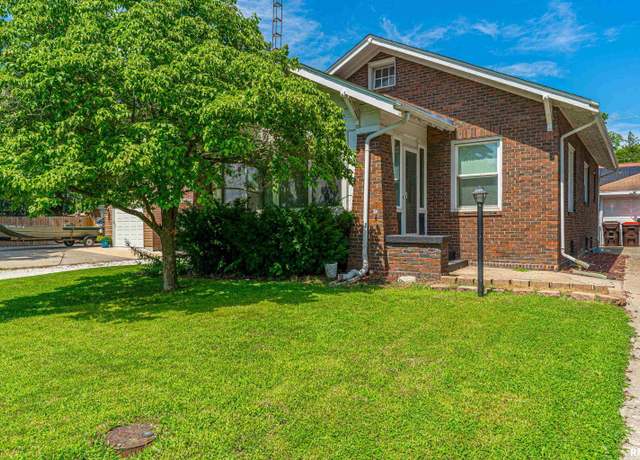 Property at 1014 Tremont St, Lincoln, IL 62656, 2 beds, 1 bath