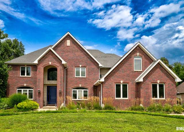 Property at 3015 W Pilgrims Way, Peoria, IL 61615, 5 beds, 5.5 baths