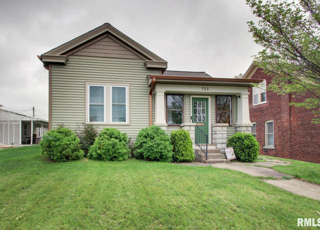 Property at 723 S 12th St, Quincy, IL 62301, 3 beds, 2 baths