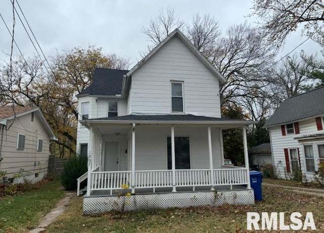 Property at 1007 29th St, Moline, IL 61265, 3 beds, 2 baths