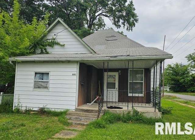 Property at 600 W Parish St, Harrisburg, IL 62946, 2 beds, 1 bath