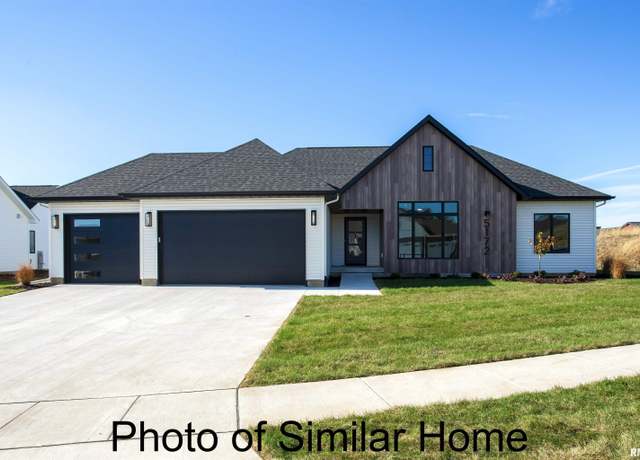 Property at 7122 Spring Creek Dr, Bettendorf, IA 52722, 4 beds, 3 baths