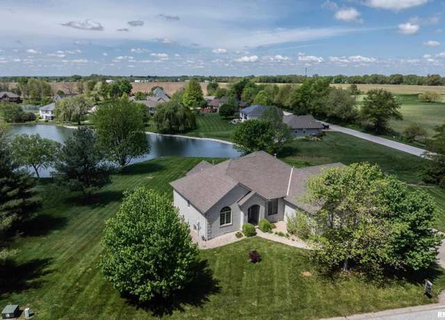 Property at 3408 Wynvalley Rd, Quincy, IL 62301, 4 beds, 3 baths