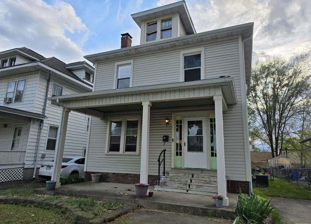 Property at 1611 S 4th St, Springfield, IL 62703, 3 beds, 1 bath