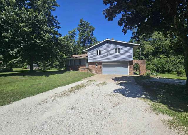 Property at 7029 Vista Corte Dr, Delavan, IL 61734, 3 beds, 2 baths