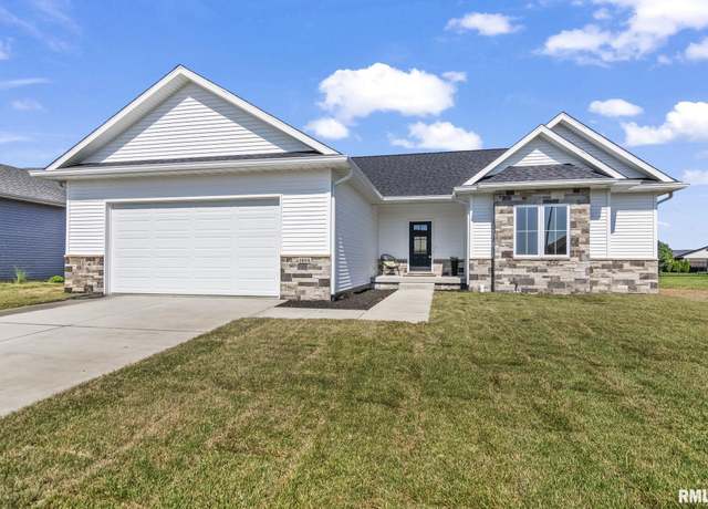 Property at 1404 Winston Dr, Springfield, IL 62711, 3 beds, 2 baths