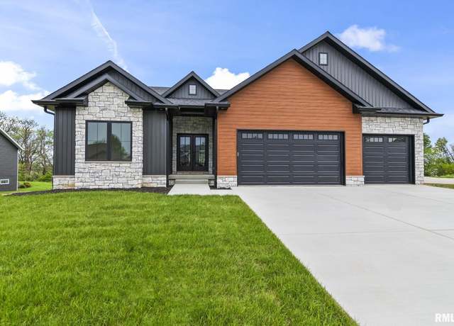 Property at 5819 Kelley Pointe Dr, Springfield, IL 62711, 3 beds, 2 baths