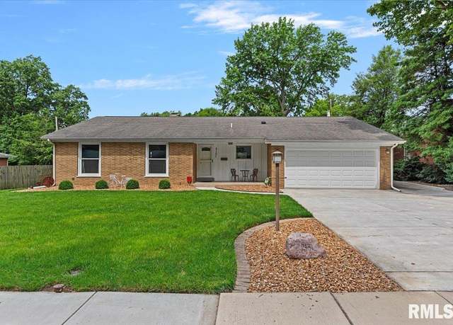 Property at 2131 S Park Ave, Springfield, IL 62704, 3 beds, 3 baths