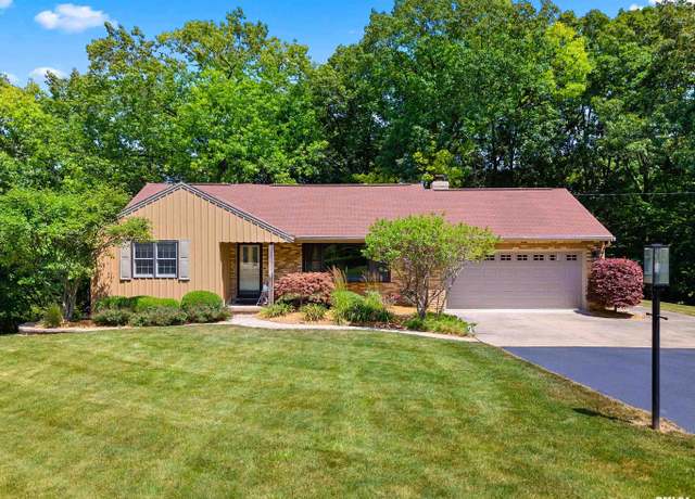 Property at 1220 N Rim Rd, East Peoria, IL 61611, 4 beds, 3 baths