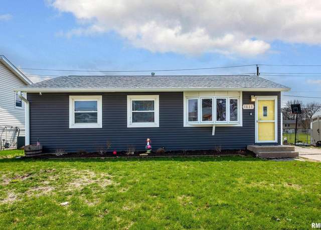 Property at 1835 W 68th St, Davenport, IA 52806, 4 beds, 1 bath
