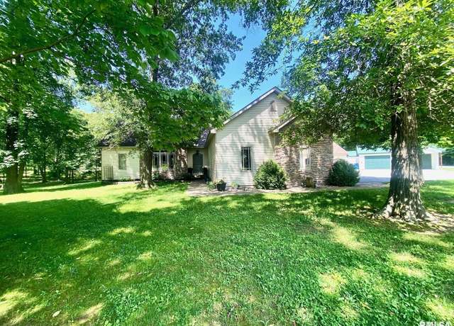 Property at 10950 Prestwick Dr, Benton, IL 62812, 3 beds, 2 baths