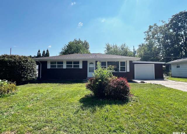 Property at 2118 N Drury Ln, Peoria, IL 61604, 3 beds, 2 baths