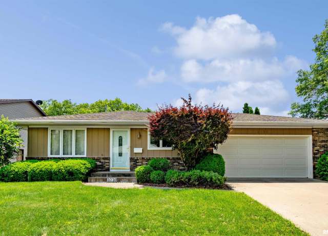 Property at 3238 36th Ave, Rock Island, IL 61201, 3 beds, 2 baths