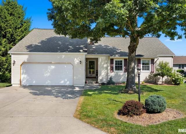 Property at 30 Country Ln, East Peoria, IL 61611, 4 beds, 2.5 baths