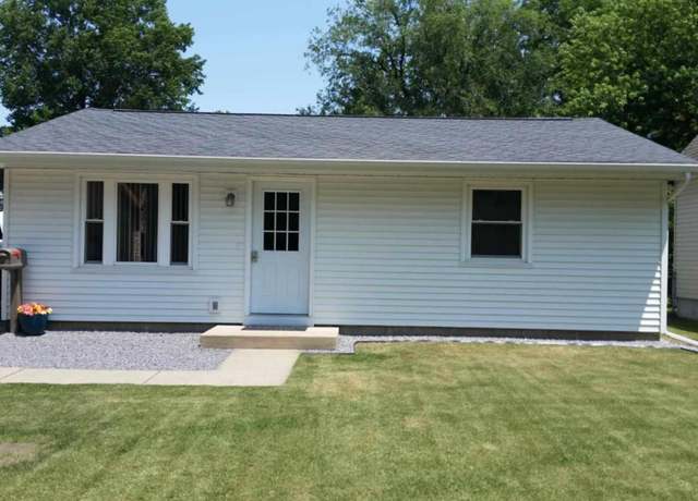 Property at 505 W 3rd St, Taylorville, IL 62568, 2 beds, 1 bath
