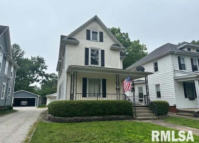 Property at 739 W Douglas Ave, Jacksonville, IL 62650, 3 beds, 1.5 baths