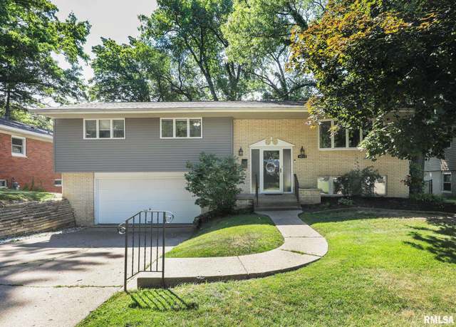 Property at 4512 11th Avenue C, Moline, IL 61265, 4 beds, 2.5 baths