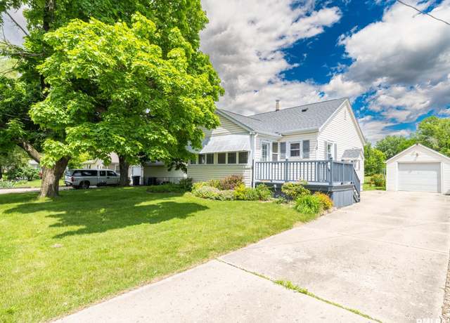 Property at 110 Loren St, Washington, IL 61571, 2 beds, 1 bath