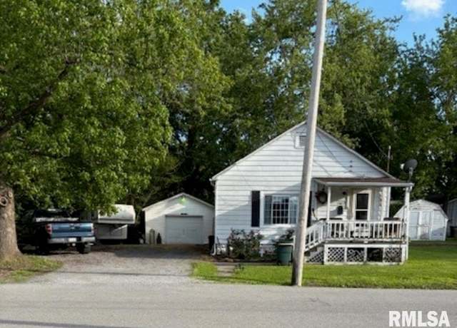 Property at 1505 W Chestnut St, Marion, IL 62959, 3 beds, 2 baths