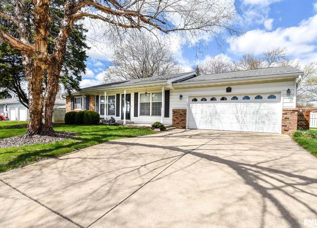 Property at 2265 Robin Rd, Washington, IL 61571, 3 beds, 2 baths