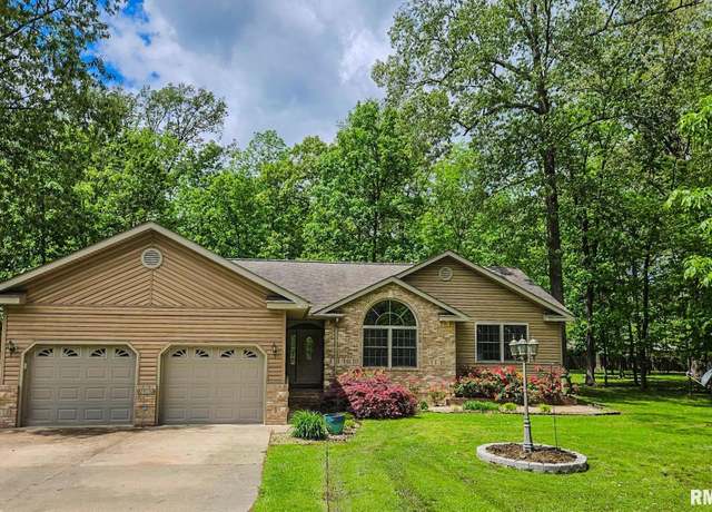Property at 2505 Joel Dr, Herrin, IL 62948, 3 beds, 2 baths