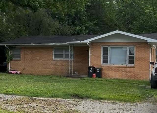 Property at 3217 E Elm St, Springfield, IL 62702, 3 beds, 1 bath