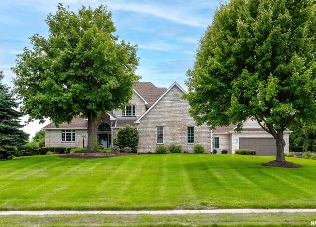 Property at 1840 Cromwell Cir, Davenport, IA 52807, 5 beds, 4.5 baths