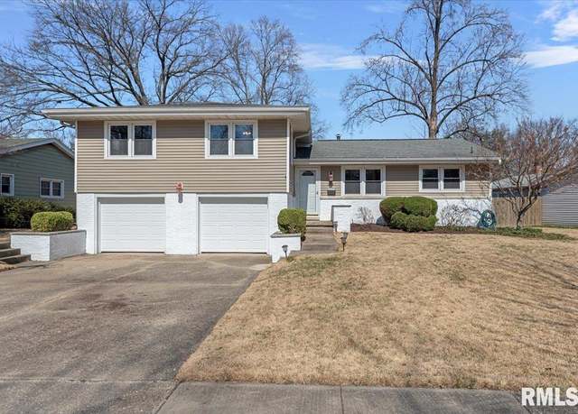 Property at 2141 Fairway Dr, Springfield, IL 62704, 3 beds, 2.5 baths
