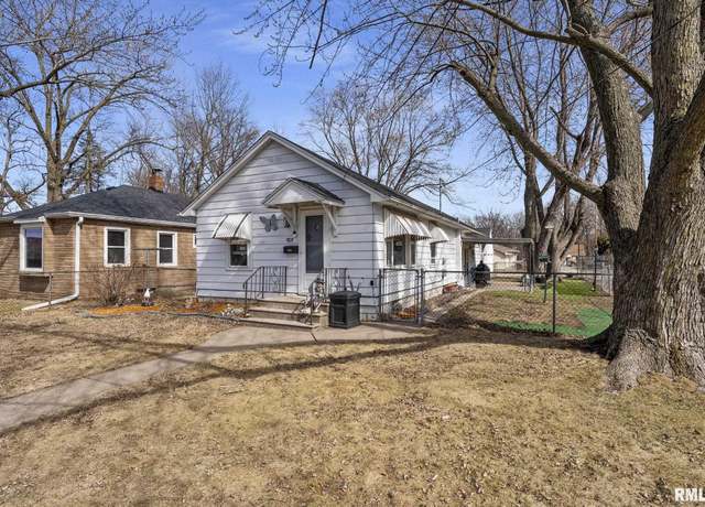 Property at 1820 43rd St, Moline, IL 61265, 2 beds, 1.5 baths