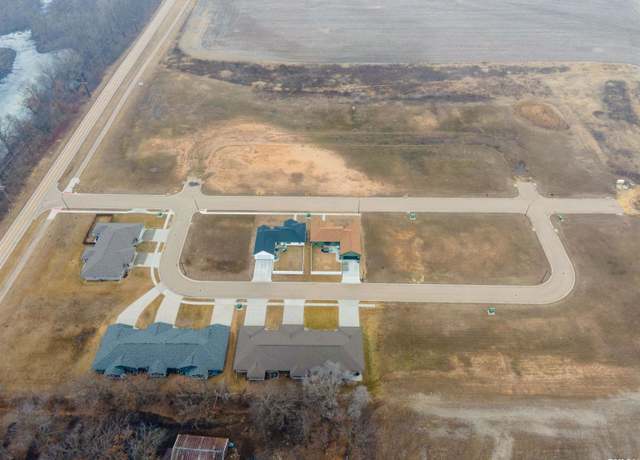Property at 314 Crossroads Ave, Camanche, IA 52730